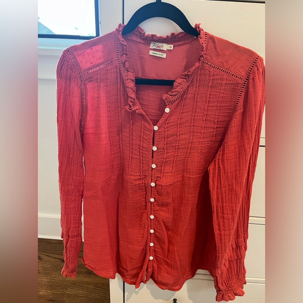 Faherty brand Willa top.  Size Large.  Coral color. Like new condition